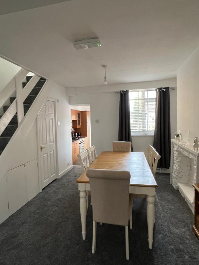 Crown Road Apartment Sittingbourne Buitenkant foto