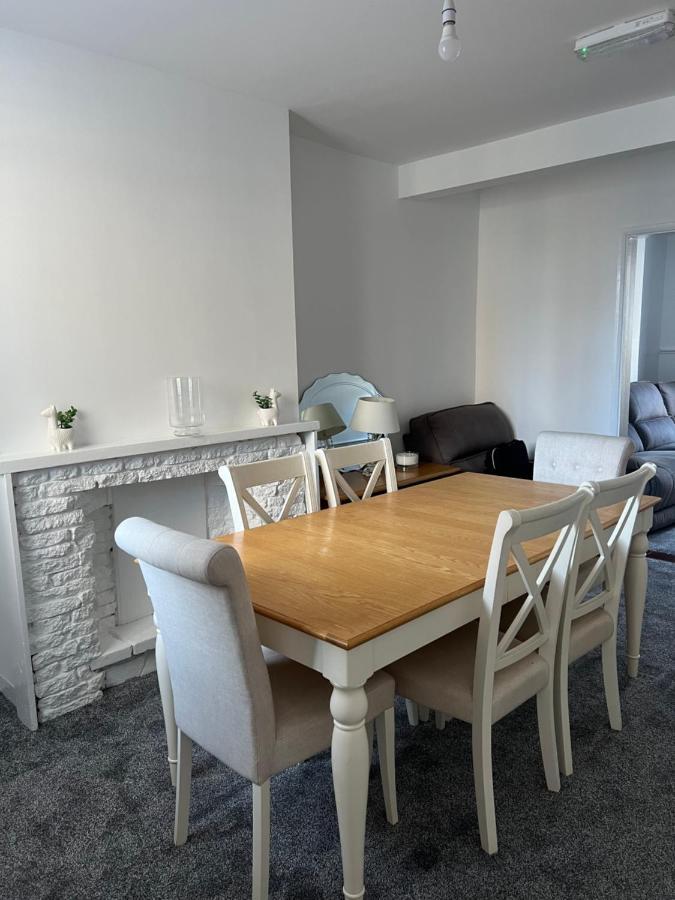Crown Road Apartment Sittingbourne Buitenkant foto